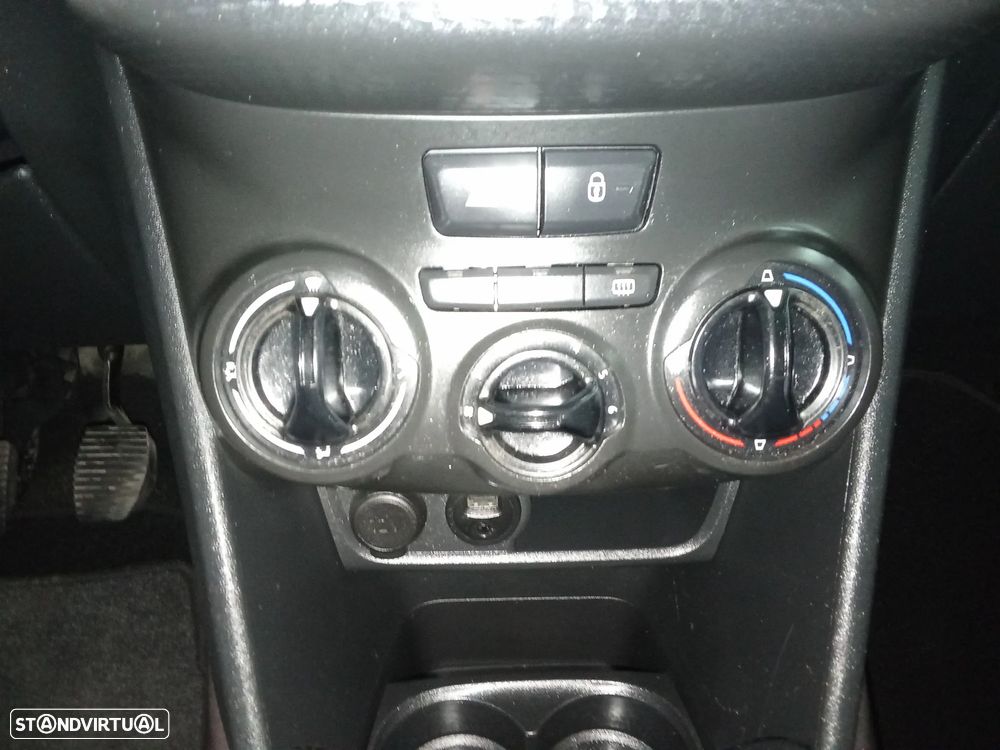 Peugeot 2008 82 VTI Allure - 12