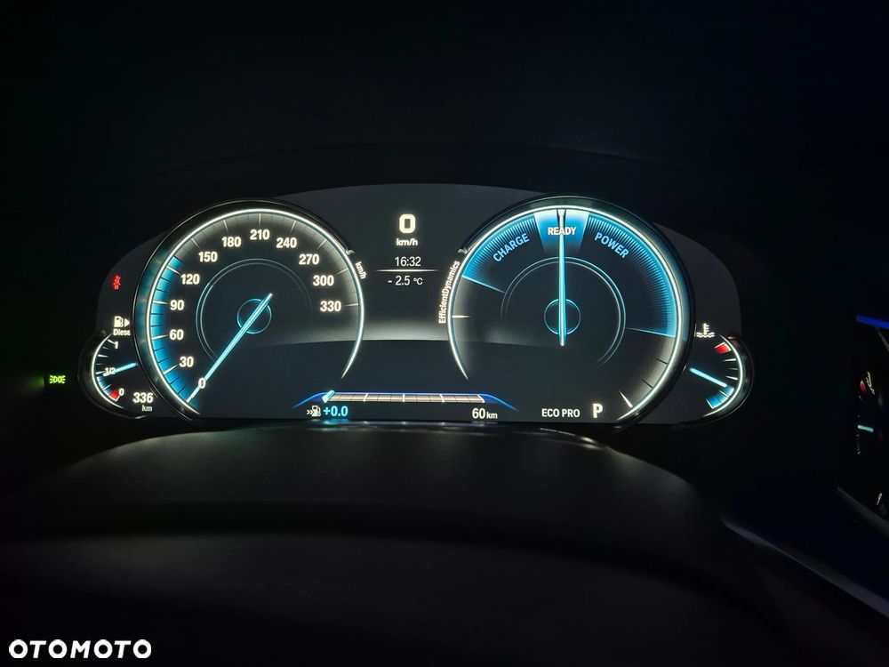 BMW Seria 7 740d xDrive - 22
