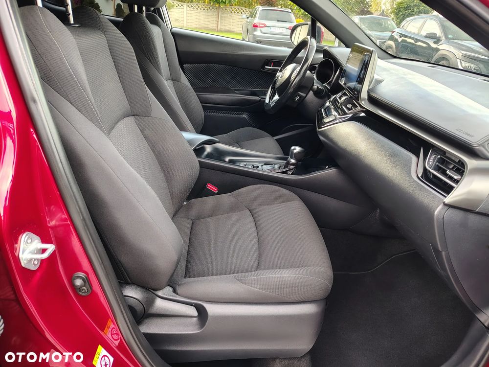 Toyota C-HR Flow - 13