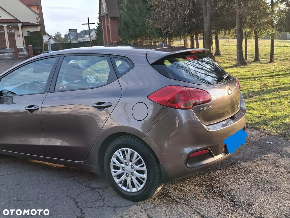 Kia Ceed 1.4 M - 11