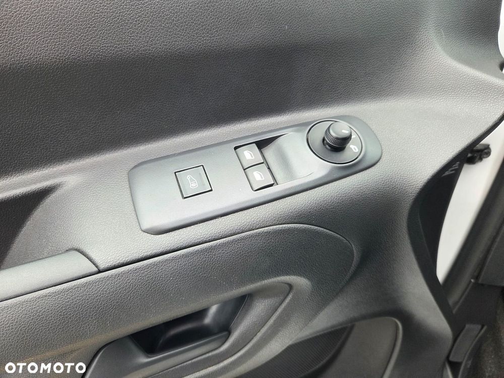 Toyota PROACE CITY - 24