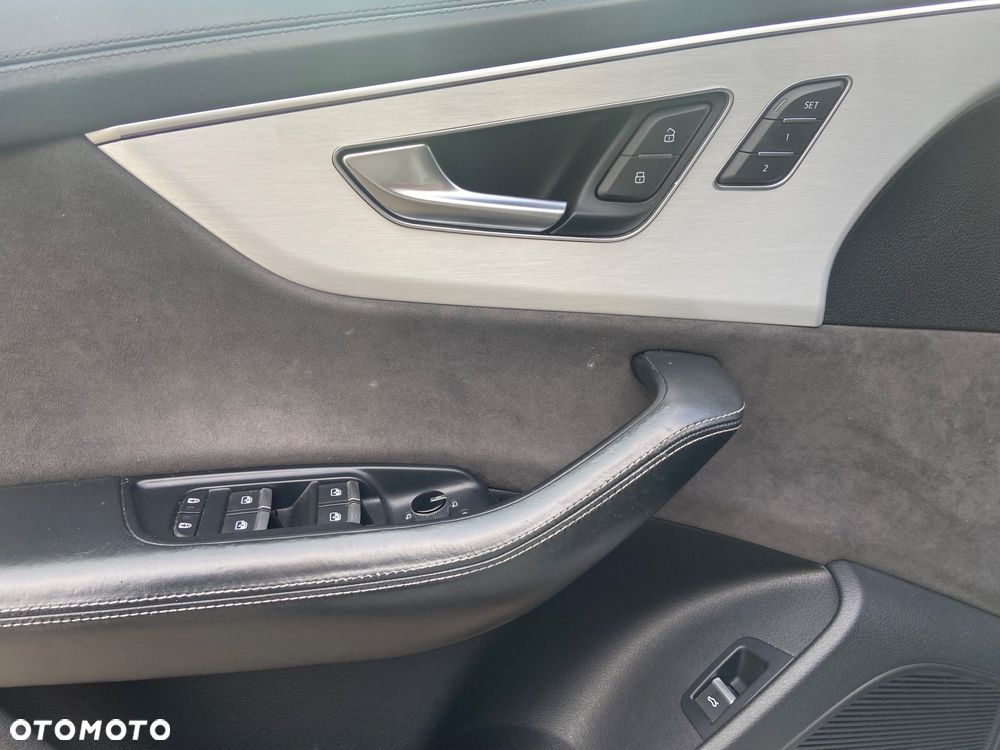 Audi Q8 50 TDI quattro tiptronic - 26