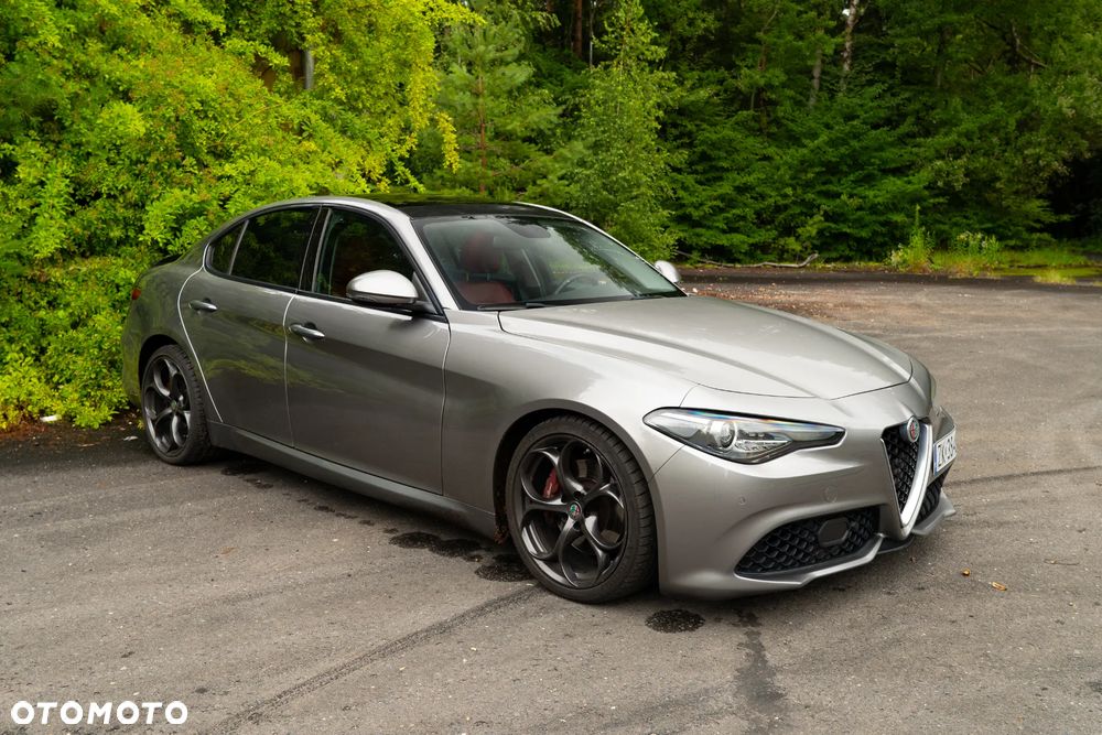 Alfa Romeo Giulia - 8