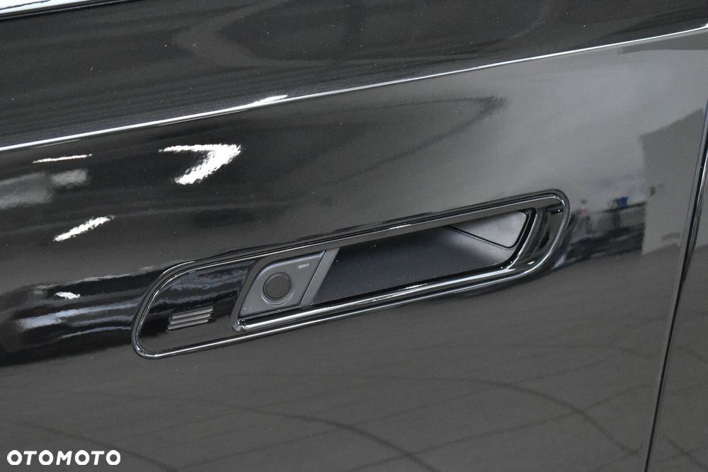 BMW Seria 7 - 31