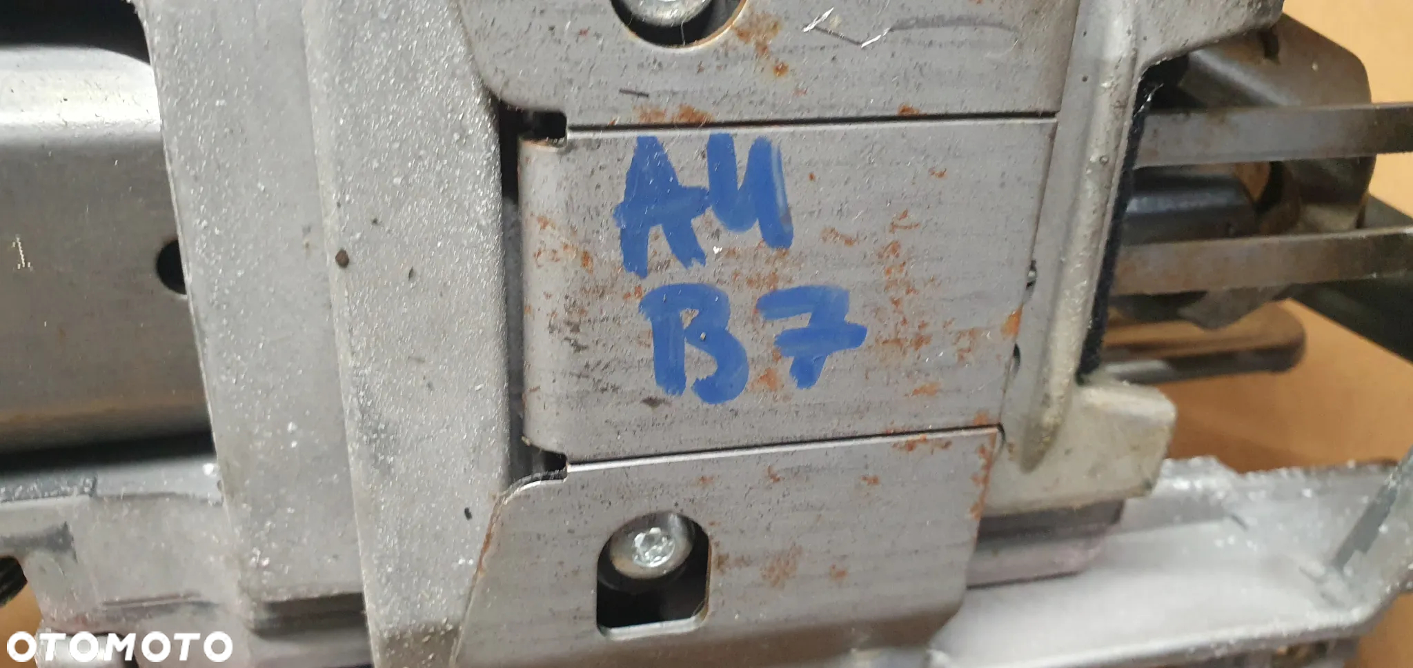 Kolumna kierownicza krzyżak Audi A4 B7 8E0419502H - 8