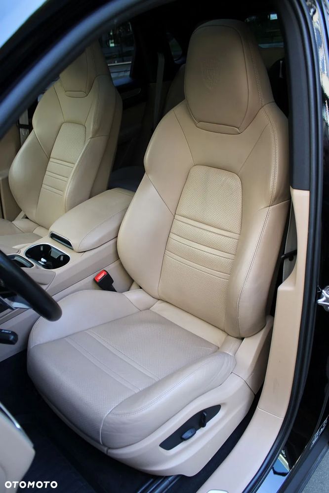Porsche Cayenne Platinum Edition - 8