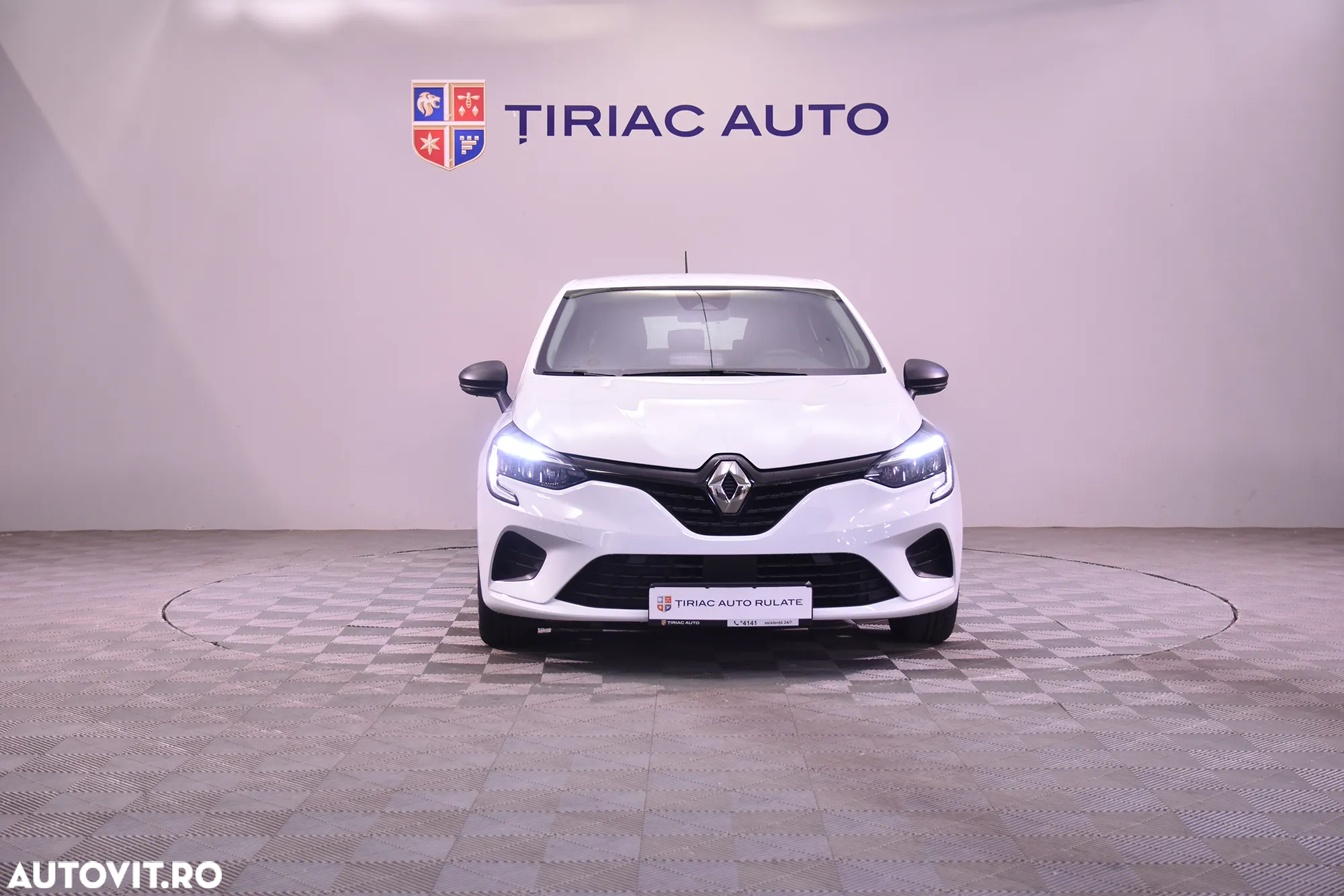 Renault Clio - 8