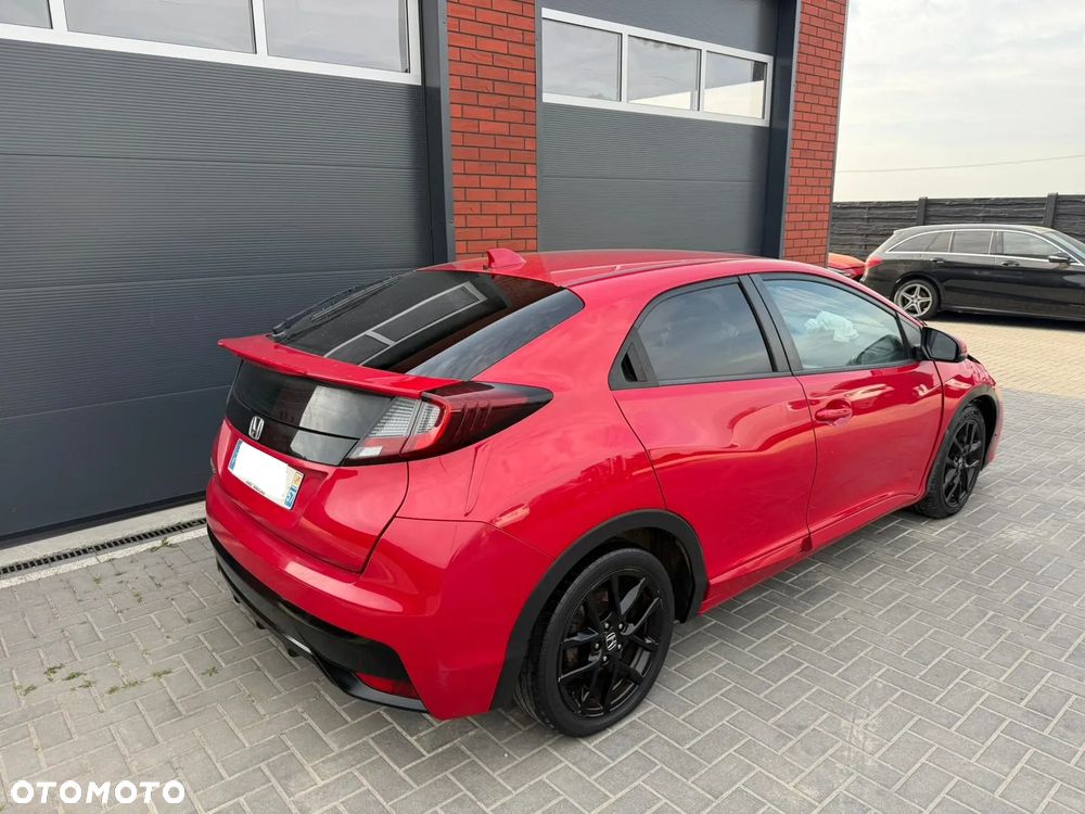 Honda Civic 1.6 i-DTEC Executive Black Edition - 6