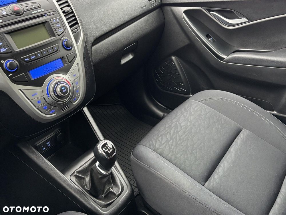 Hyundai ix20 - 22