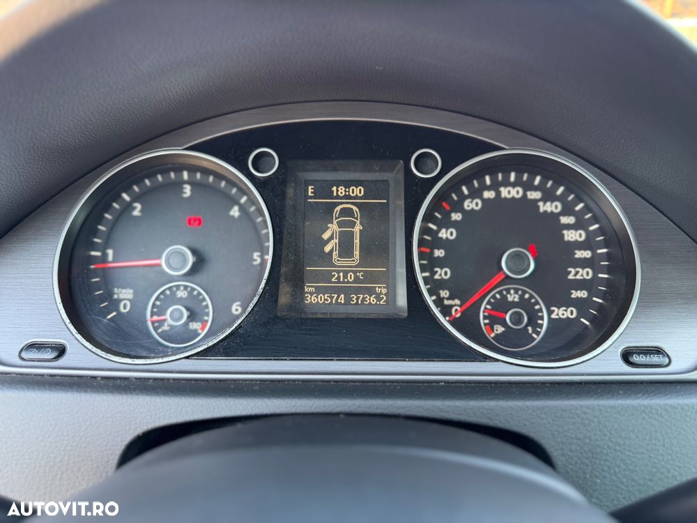 Volkswagen Passat 2.0 TDI Blue TDI Highline - 15