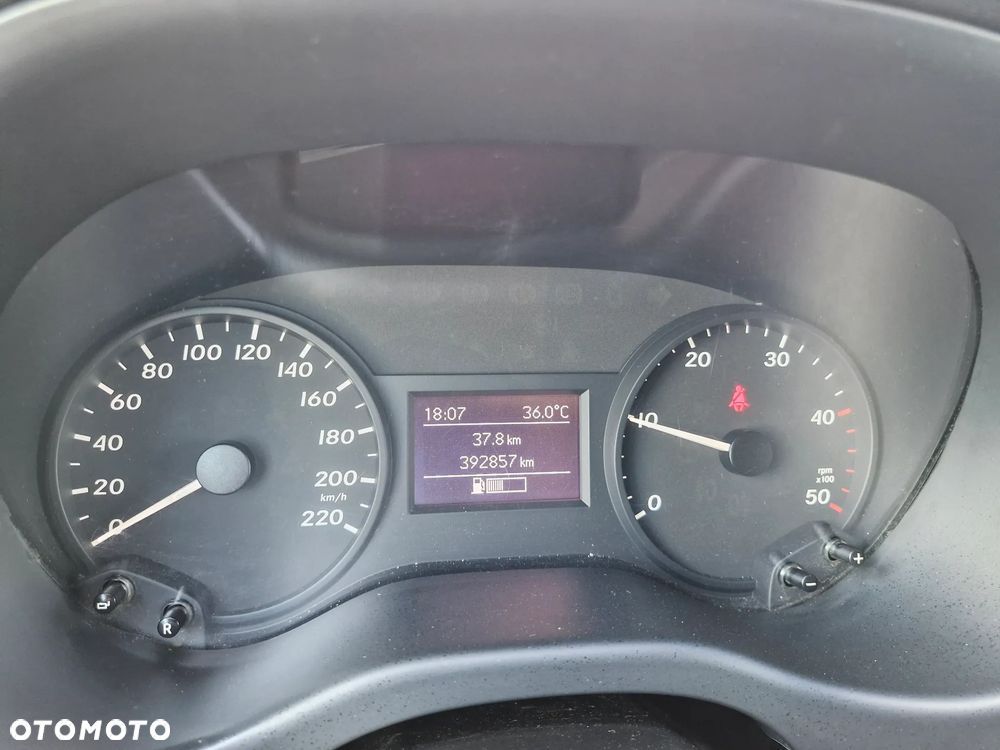 Mercedes-Benz Vito - 32