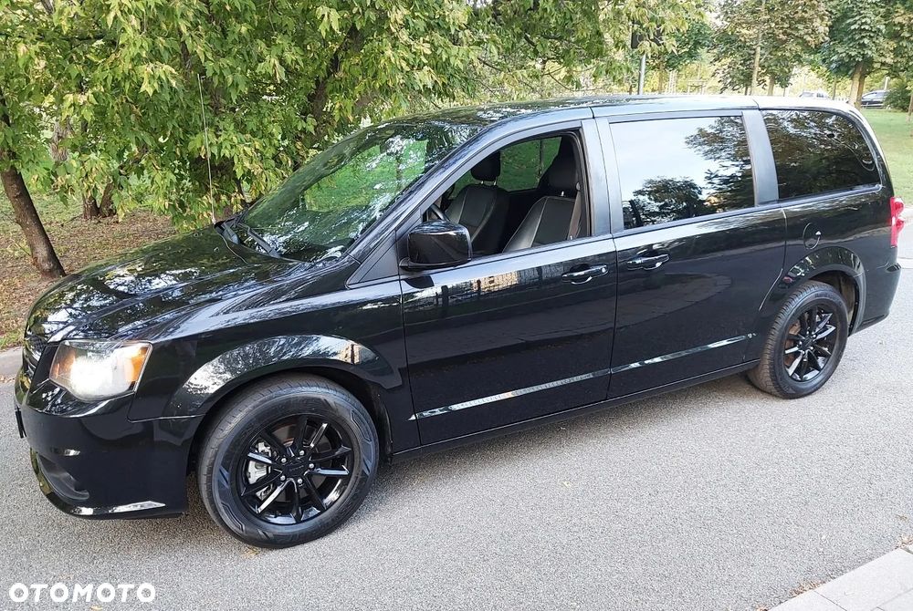Dodge Grand Caravan - 9