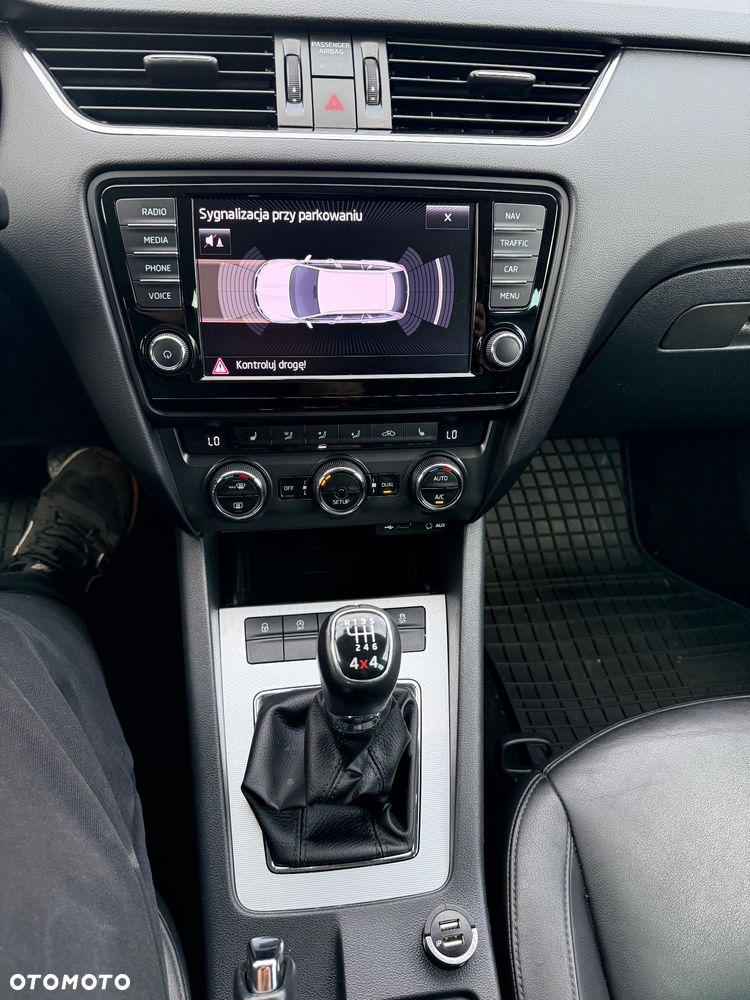 Skoda Octavia 2.0 TDI Green tec 4x4 Elegance - 12