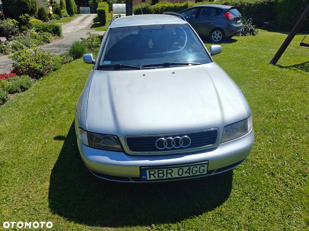 Audi A4 Avant - 1