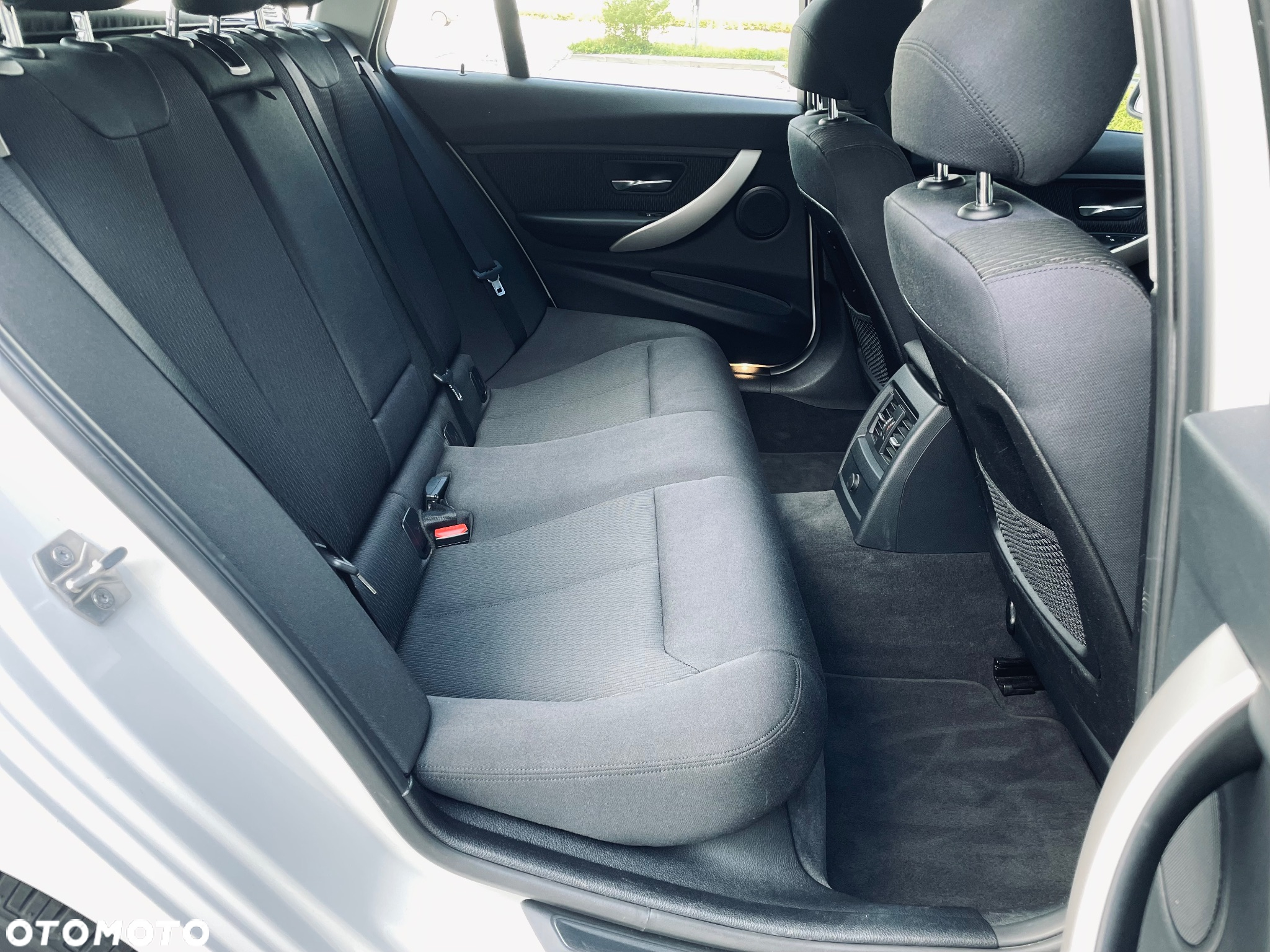 BMW Seria 3 320d Touring - 14