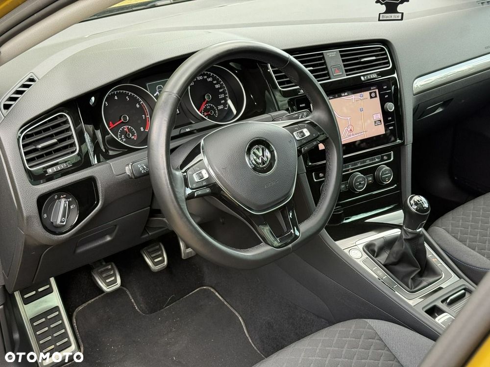 Volkswagen Golf Variant - 19