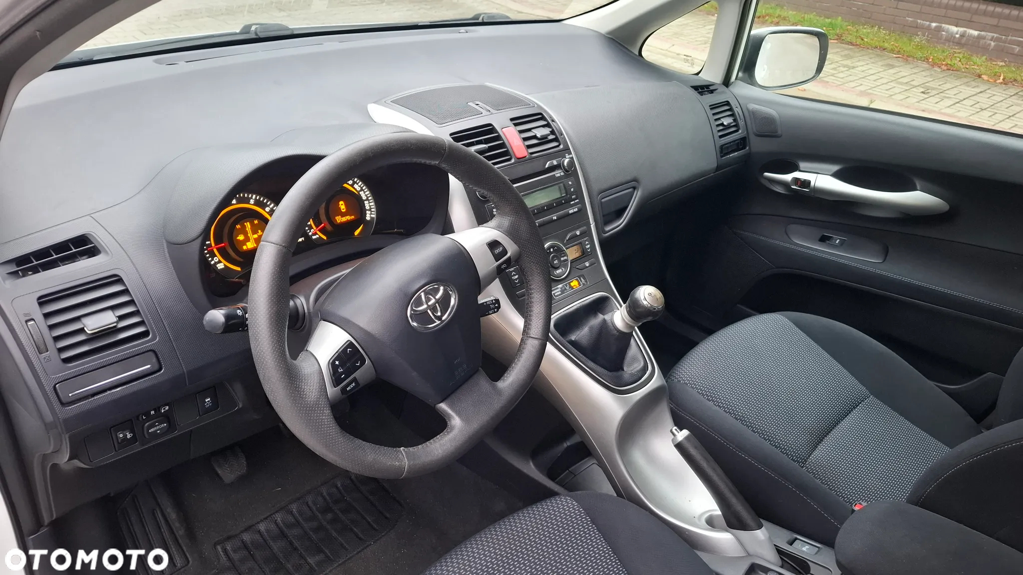 Toyota Auris 1.6 Edition - 9