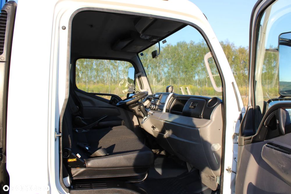 Mitsubishi FUSO Canter 9C18 Nowy 3-stronny Wywrot Kiper Wywrotka Nowy żuraw HDS DN 7.7 S2 Ładowność 4000 kg - 30