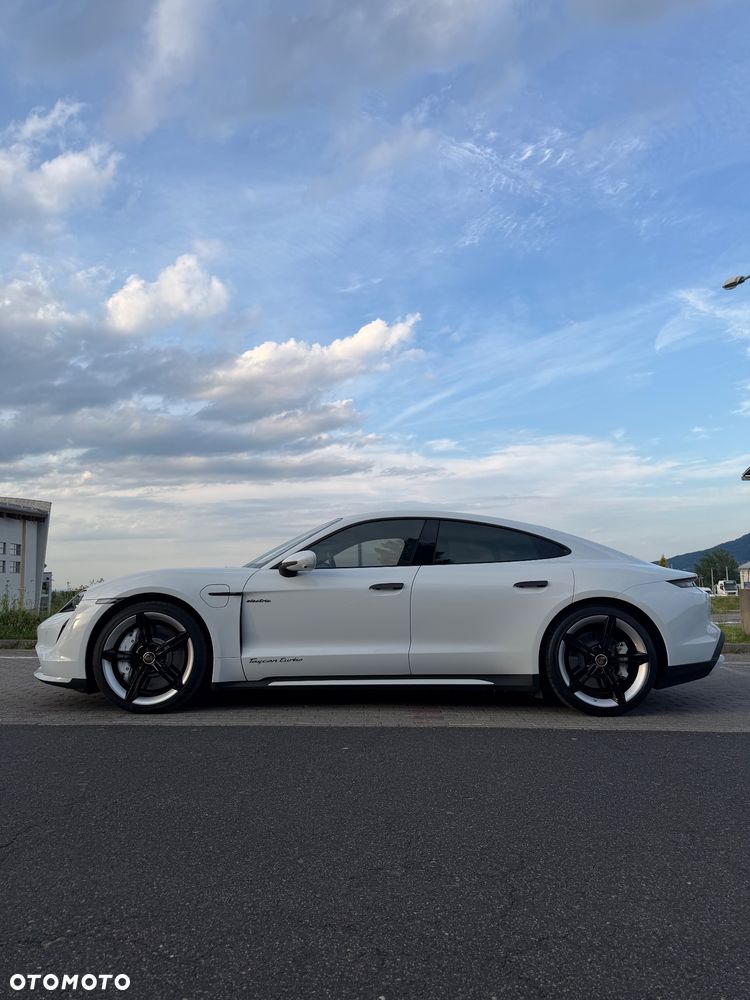Porsche Taycan - 5