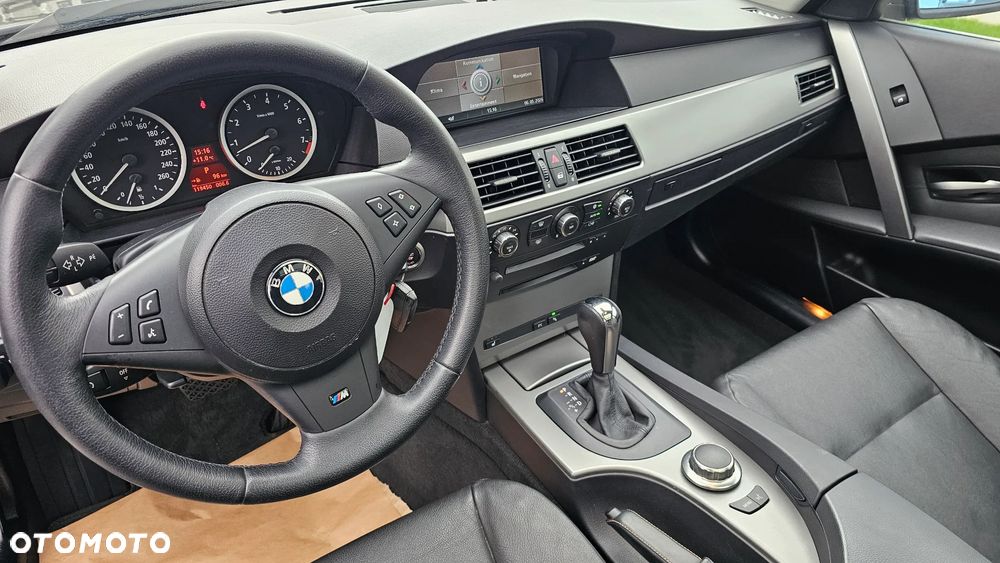 BMW Seria 5 525i - 13