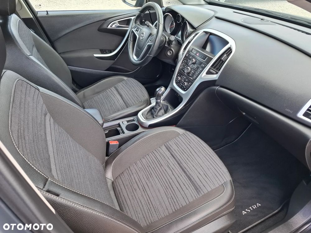 Opel Astra 1.6 Innovation 110 Jahre - 25