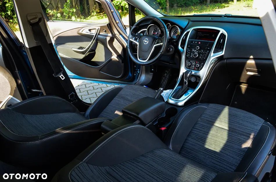 Opel Astra 1.6 Cosmo - 31