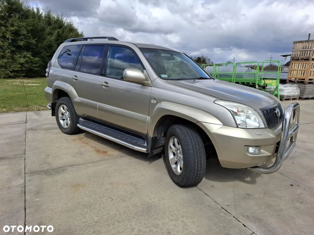 Toyota Land Cruiser - 16