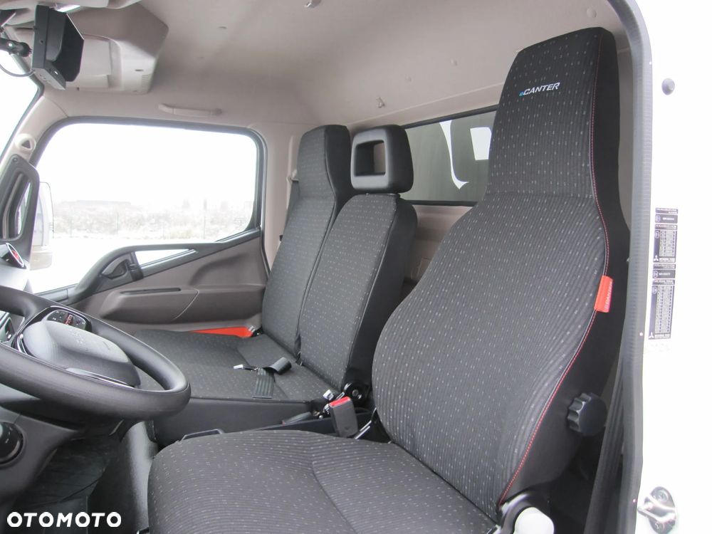 Mitsubishi Fuso eCanter 4C15E - 7