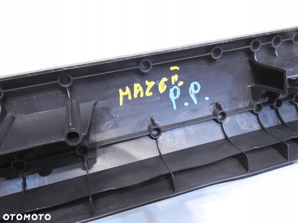 LISTWA OSŁONA PROGU PRAWY PRZÓD MAZDA 6 GH - 2