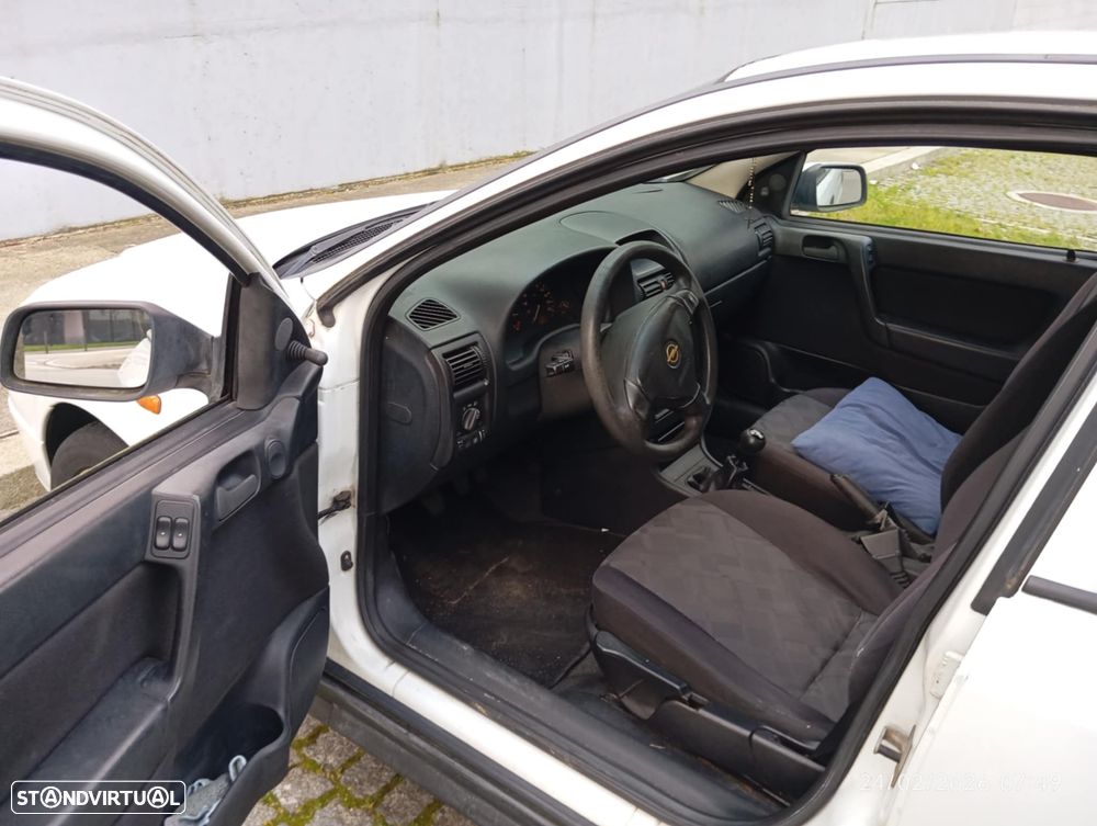 Opel Astra 1.4 CDX - 10
