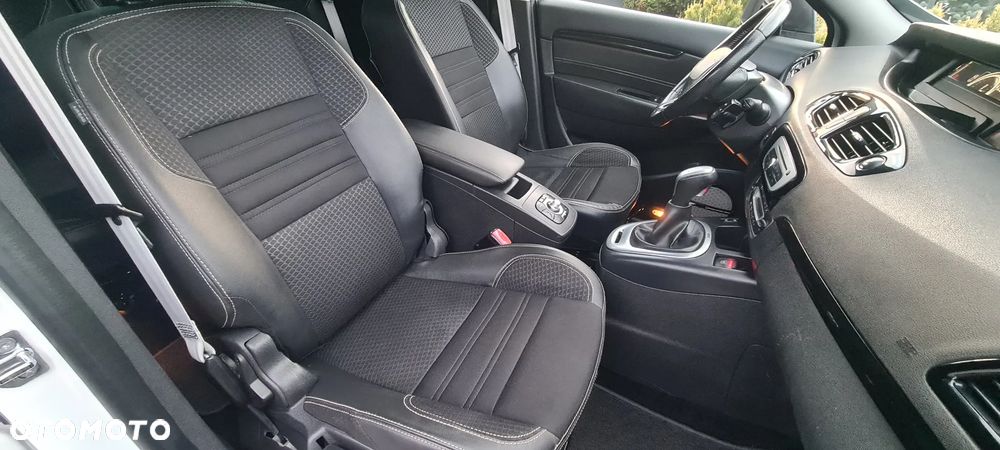 Renault Scenic dCi 110 FAP EDC Bose Edition - 13