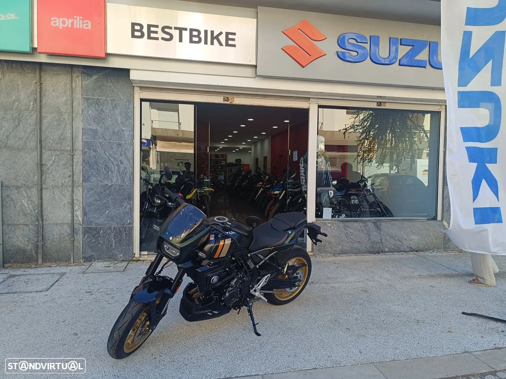 Suzuki GSX 8 TT desde 142€ mês - 10