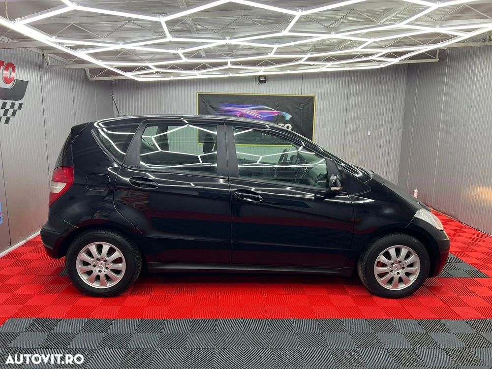 Mercedes-Benz A 180 - 22