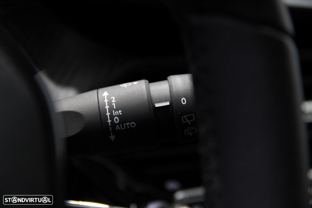 Peugeot 2008 1.2 PureTech Allure - 14