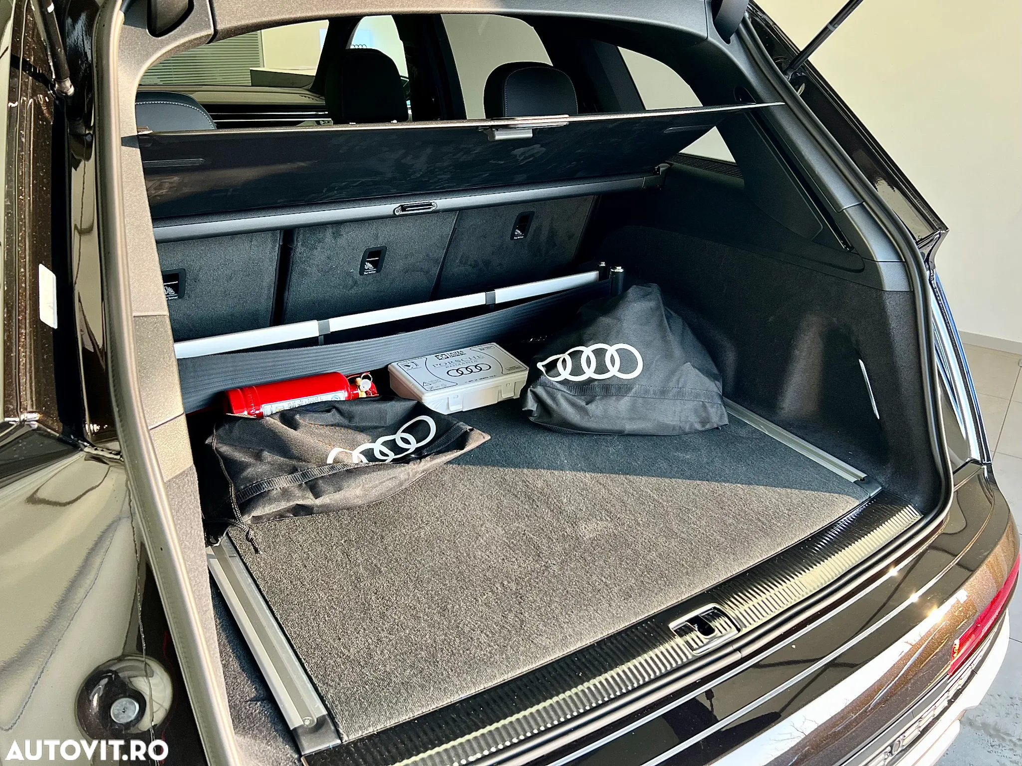 Audi Q7 55 TFSI e quattro Tiptronic PHEV Basic - 39