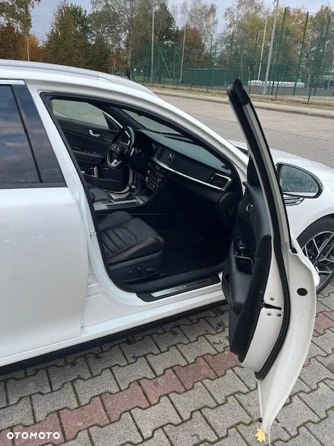 Kia Optima Kombi 18-19 - 12