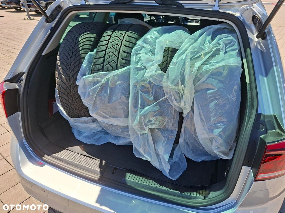 Volkswagen Passat - 14