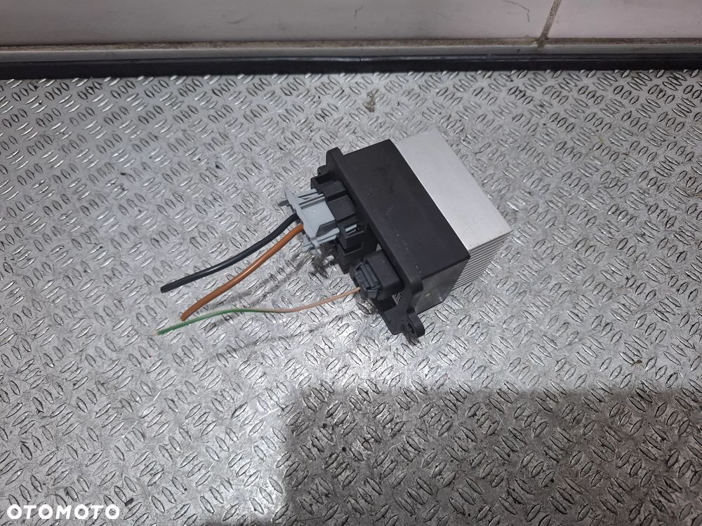 Rezystor nagrzewnicy Renault Captur 2015 rok - 3
