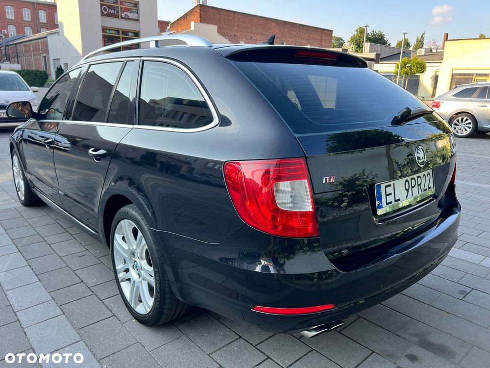 Skoda Superb 2.0 TDI Elegance DSG - 3