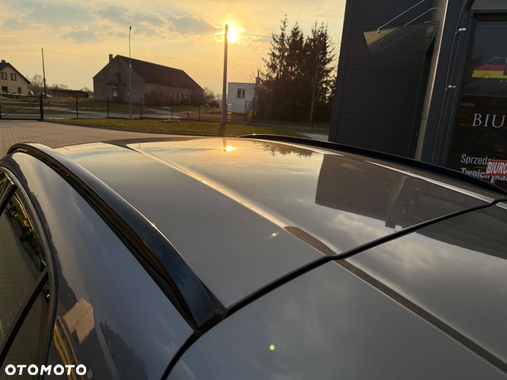 Mercedes-Benz GLA - 28