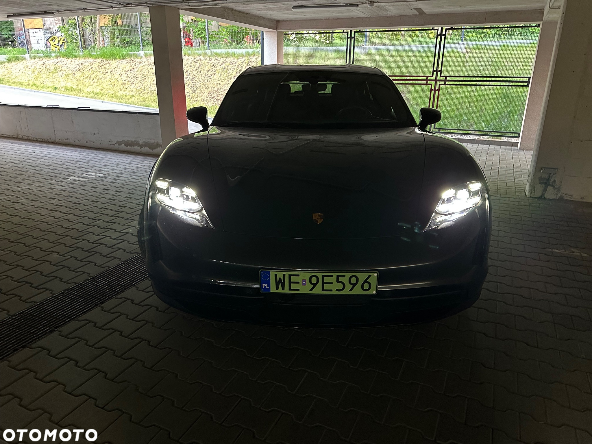 Porsche Taycan Sport Turismo - 2