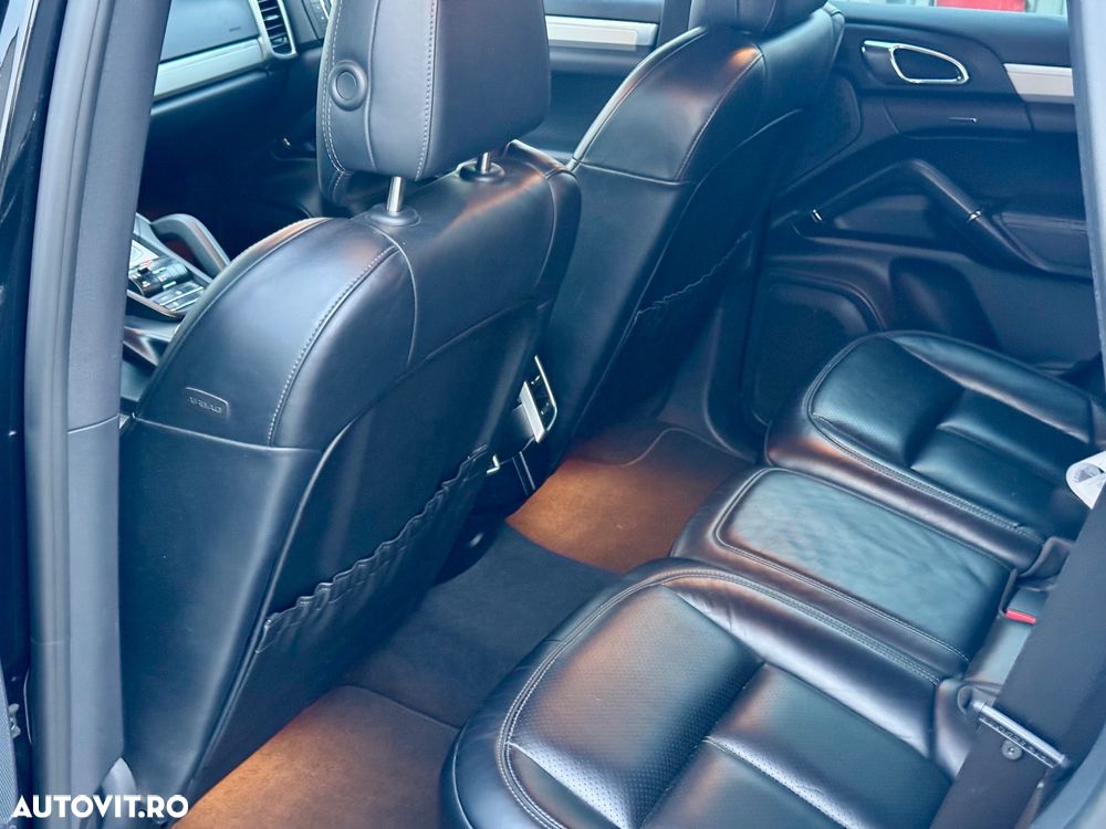 Porsche Cayenne Diesel Platinum Edition - 9