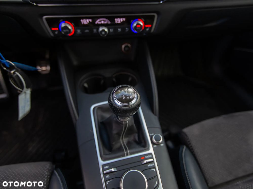 Audi A3 2.0 TDI quattro S line Sportpaket - 25