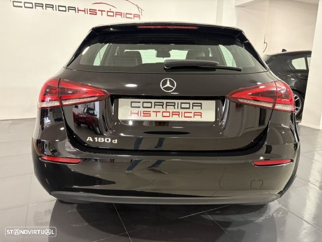 Mercedes-Benz A 180 d Style Plus - 25
