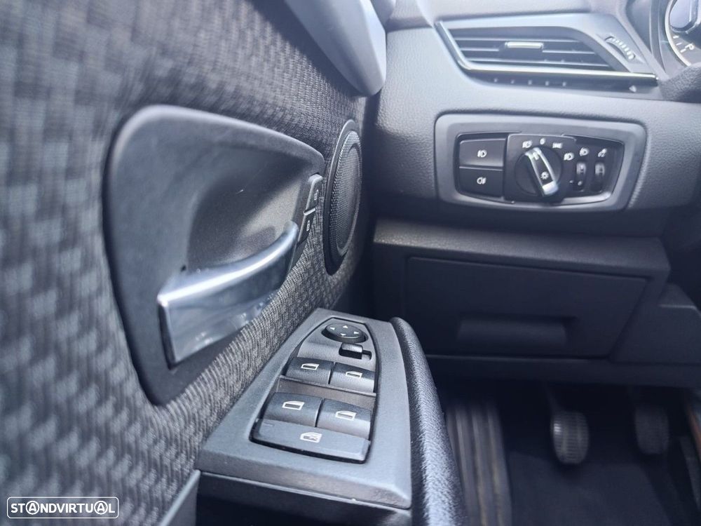 BMW 216 Active Tourer d Advantage - 18