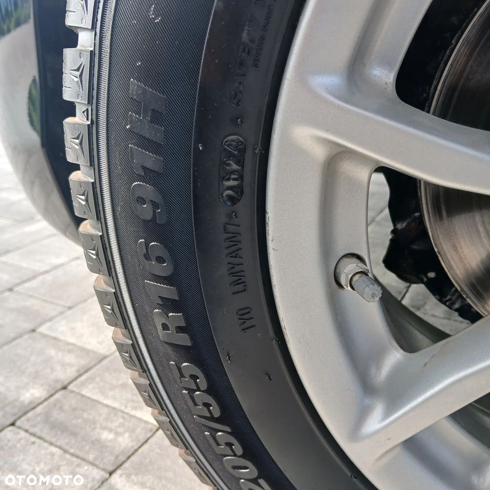 BMW Seria 1 116i - 24