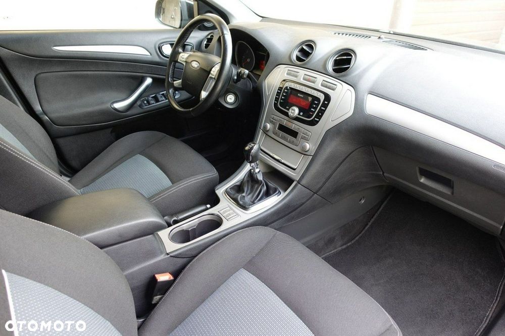 Ford Mondeo - 12