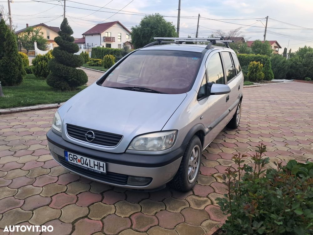 Opel Zafira 1.8 Executive - 1