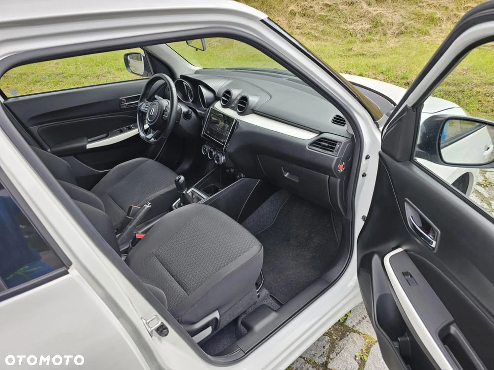 Suzuki Swift 1.2 Dualjet Hybrid Allgrip Comfort - 13