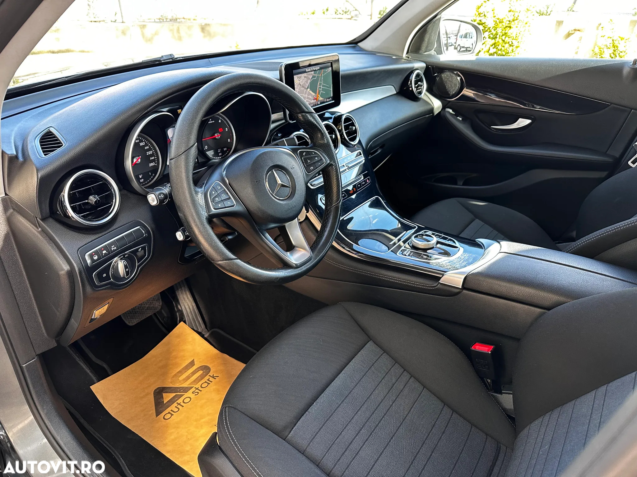 Mercedes-Benz GLC 220 d 4Matic 9G-TRONIC - 2